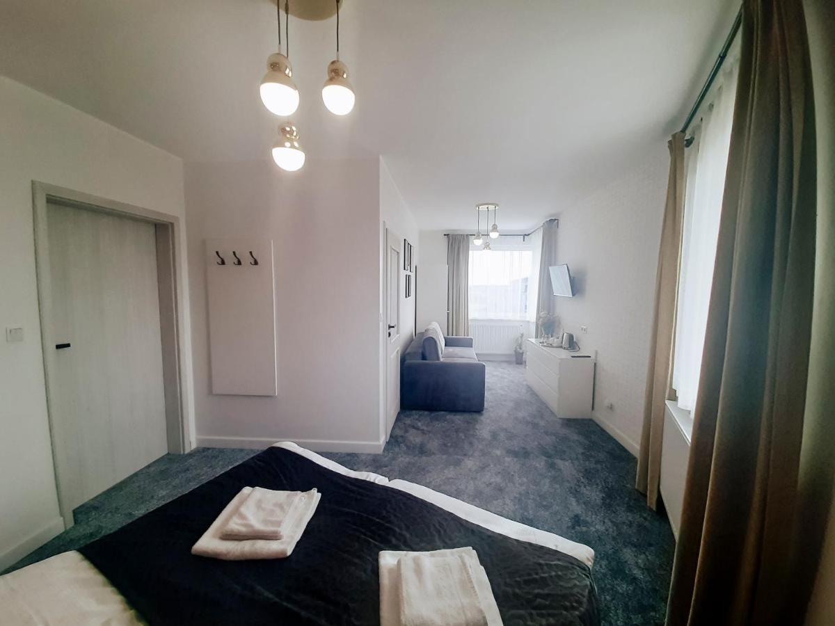 Wyjatkowe Smaki Bed & Breakfast Pruszcz Gdanski Bagian luar foto
