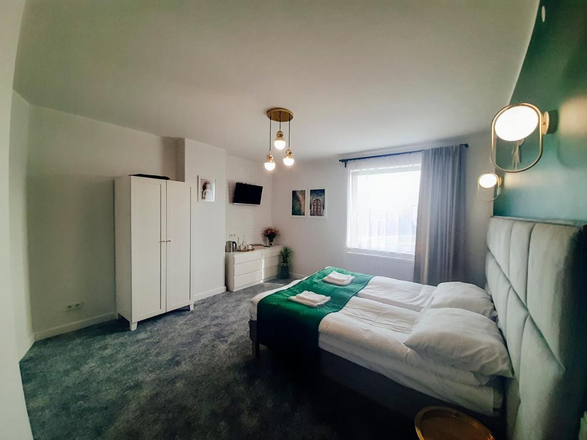 Wyjatkowe Smaki Bed & Breakfast Pruszcz Gdanski Bagian luar foto