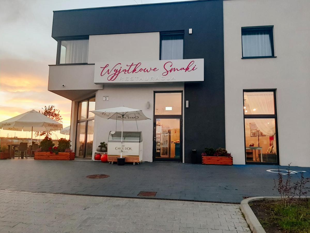 Wyjatkowe Smaki Bed & Breakfast Pruszcz Gdanski Bagian luar foto