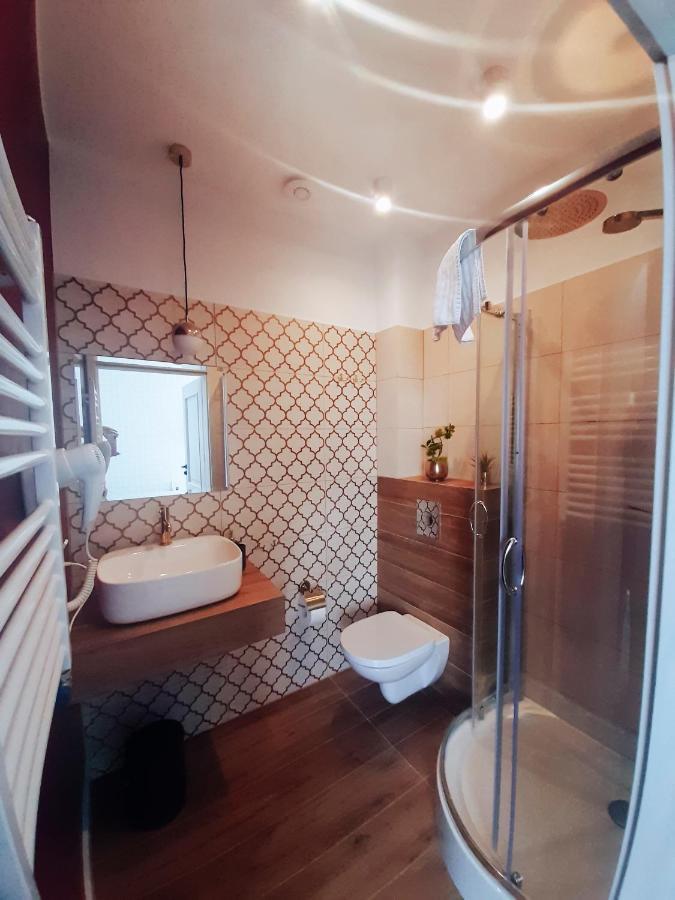 Wyjatkowe Smaki Bed & Breakfast Pruszcz Gdanski Bagian luar foto